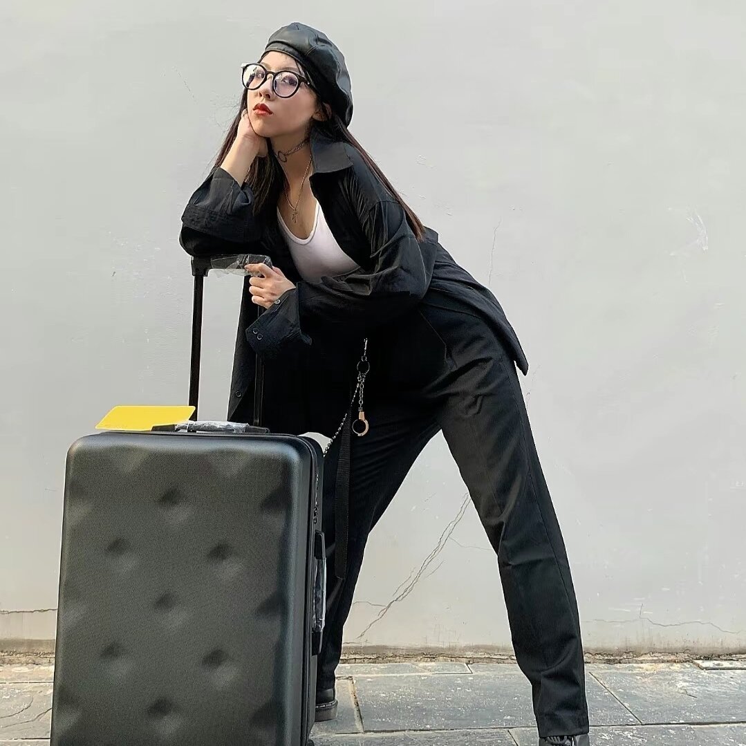 Чемодан унисекс Bromen A60207005, белый, 20 Inches[Short-Distance Carry-on] EU