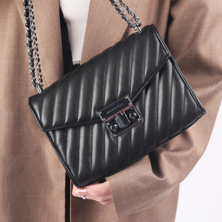 Сумка женская MICHAEL KORS Rose черная, среднего размера