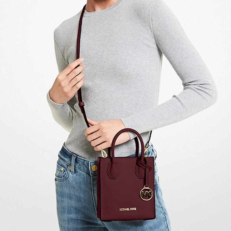 Сумка женская MICHAEL KORS Mercer Sheet Music Bag фуксия