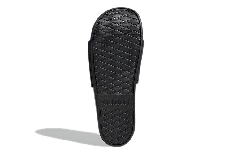 Шлепанцы унисекс Adidas Adilette Comfort Slide черные, белые, 40 2/3 EU