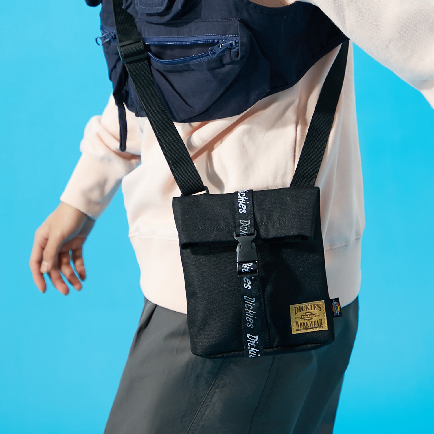 Сумка унисекс Dickies DK010404BLK1 черная