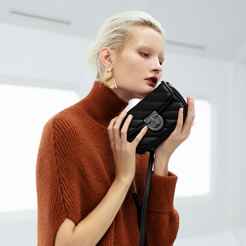 Сумка женская Miao Di MD20BS9471 молочно-белый, полночный черный