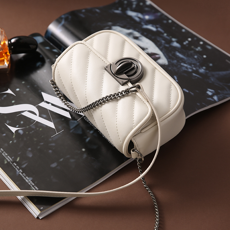 Сумка женская Miao Di MD20BS9471 молочно-белый, полночный черный