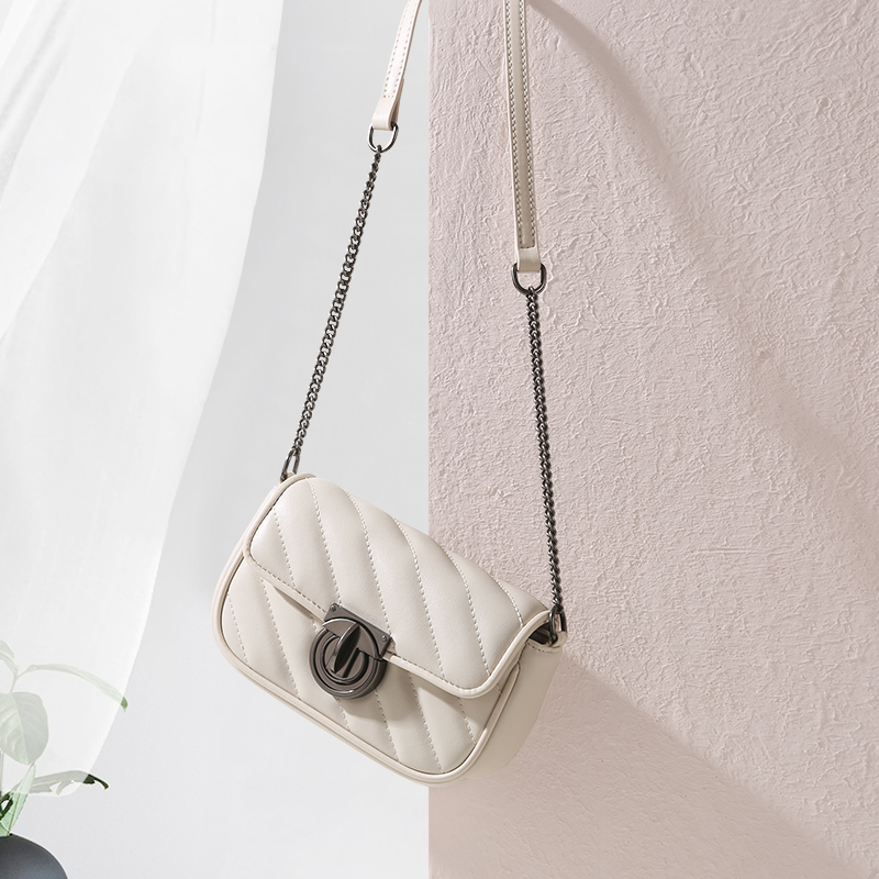 Сумка женская Miao Di MD20BS9471 молочно-белый, полночный черный