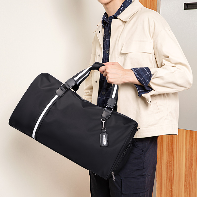 Дорожная сумка мужская GOLF D964920 черная, XL