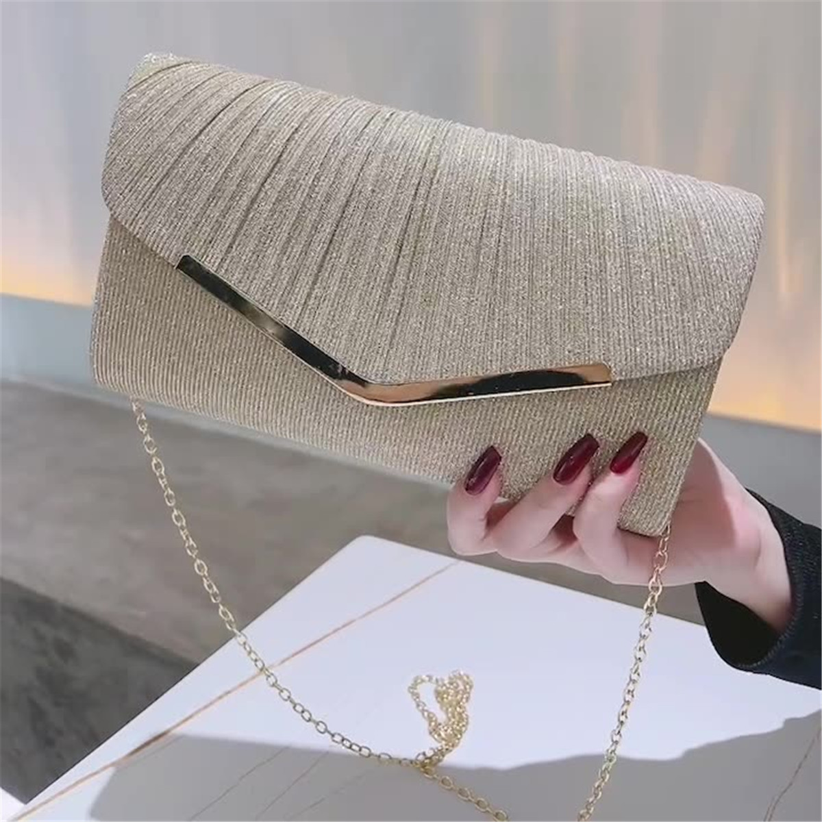 Клатчи женские WHEELY BABY WB-GY A003 triangle gold edge black