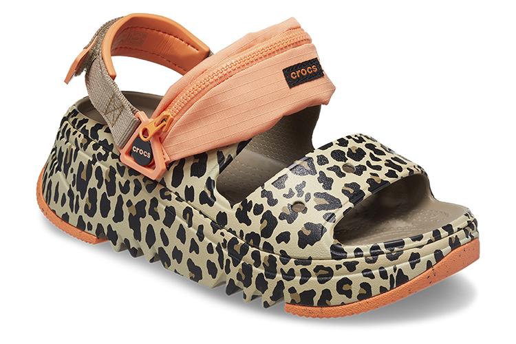 Сандалии женские Crocs Hiker Xscape Animal khaki leopard, 41-42 EU
