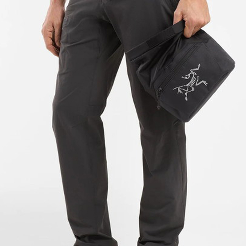 Сумка унисекс Arcteryx L08448400 черная