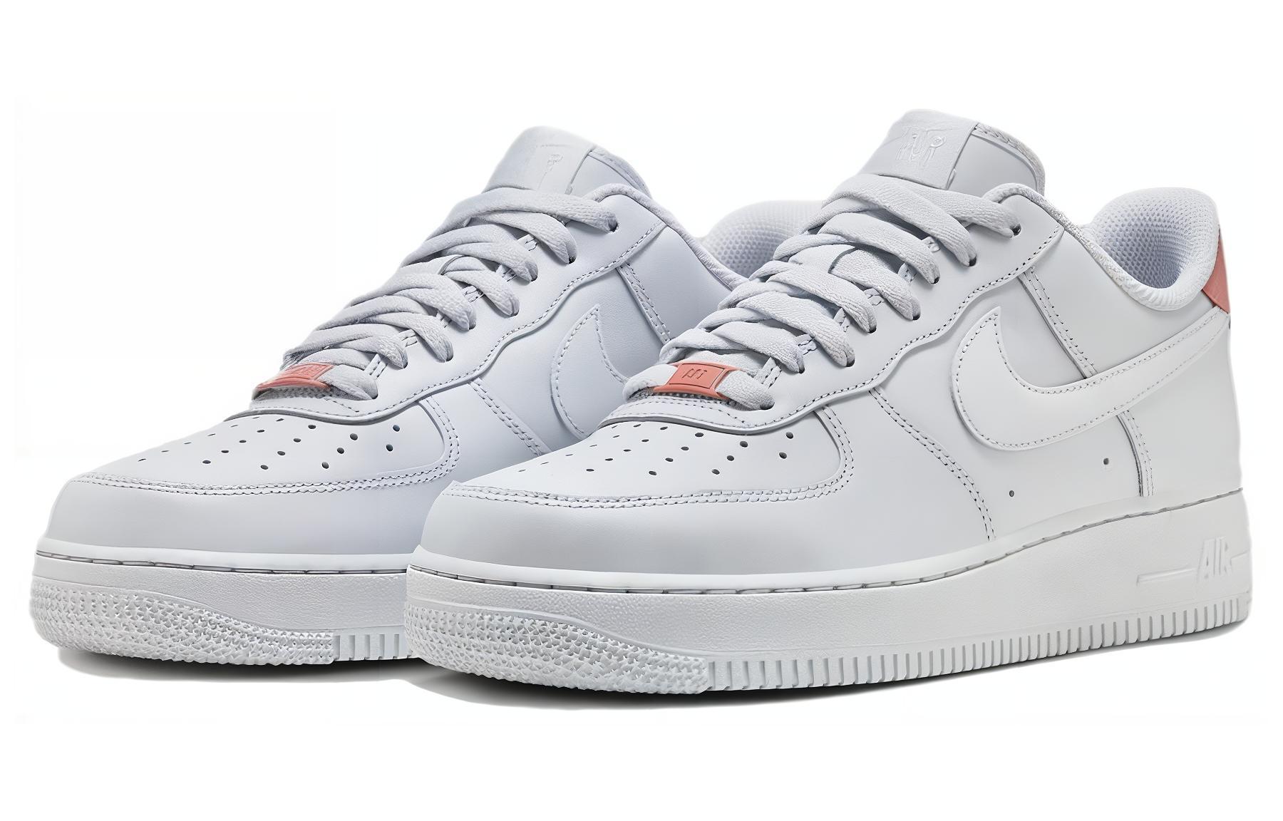 Кроссовки унисекс Nike Air Force 1 Platinum Stardust Red белые, розовые, 38.5 EU