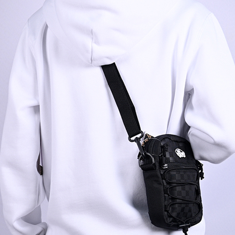 Сумка женская Vans VN0A48HKBKA черная текстура