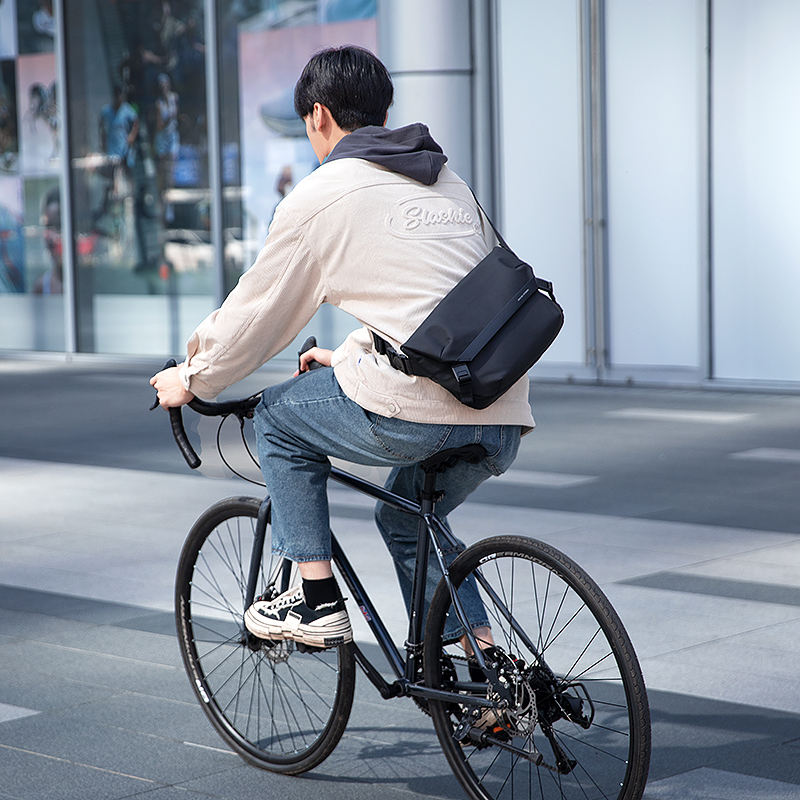 Сумка мужская MARK RYDEN L-MR2819 черная, серо-голубая