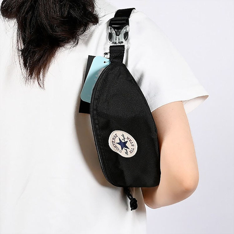 Сумка унисекс Converse Fanny Pack Regular черная