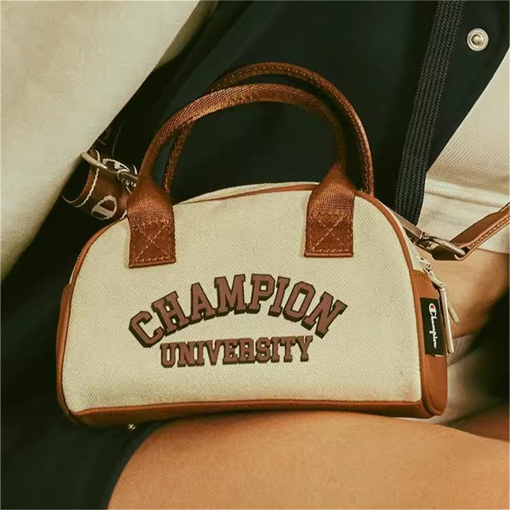 Сумка Champion U3CACPU19 черная, белая