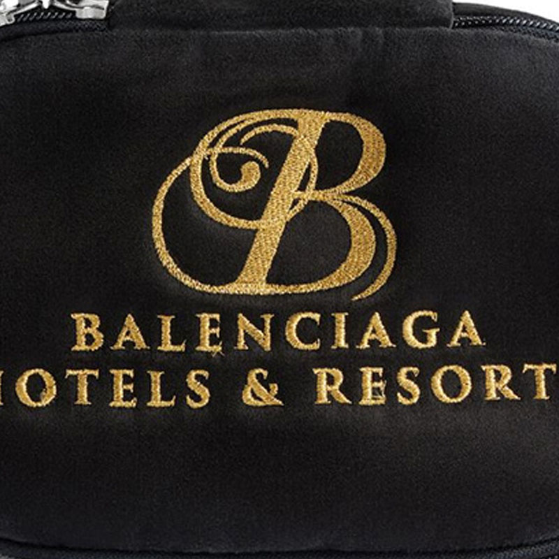 Косметичка мужская Balenciaga 7878472AA3U1080 черная-золотая