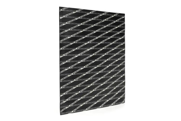 Сумка унисекс Balenciaga 5443110XT2N1073 черная