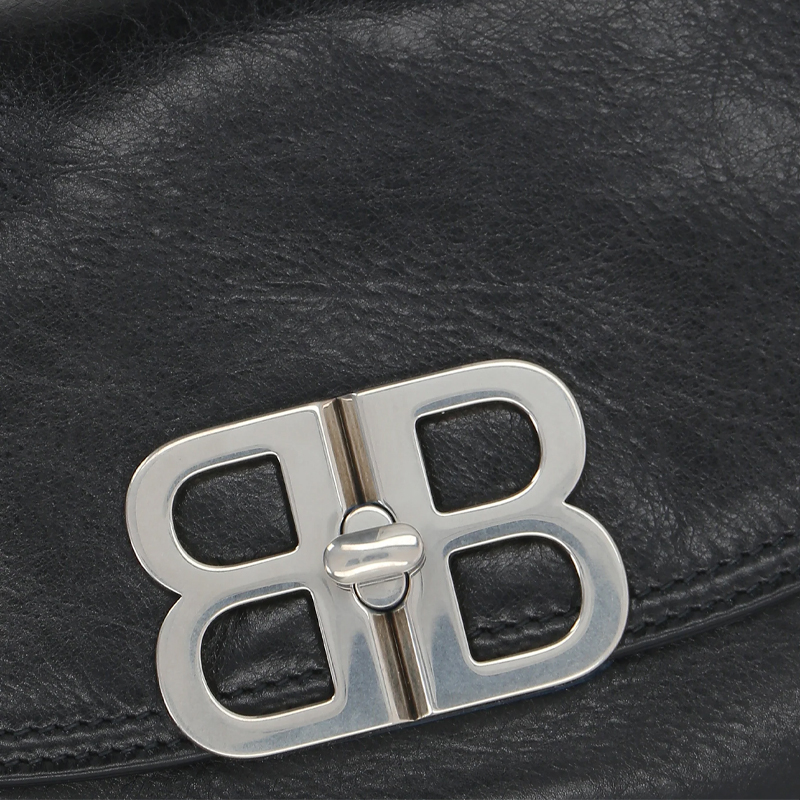 Сумка женская Balenciaga Flap Bb Soft Medium черная-серебристая