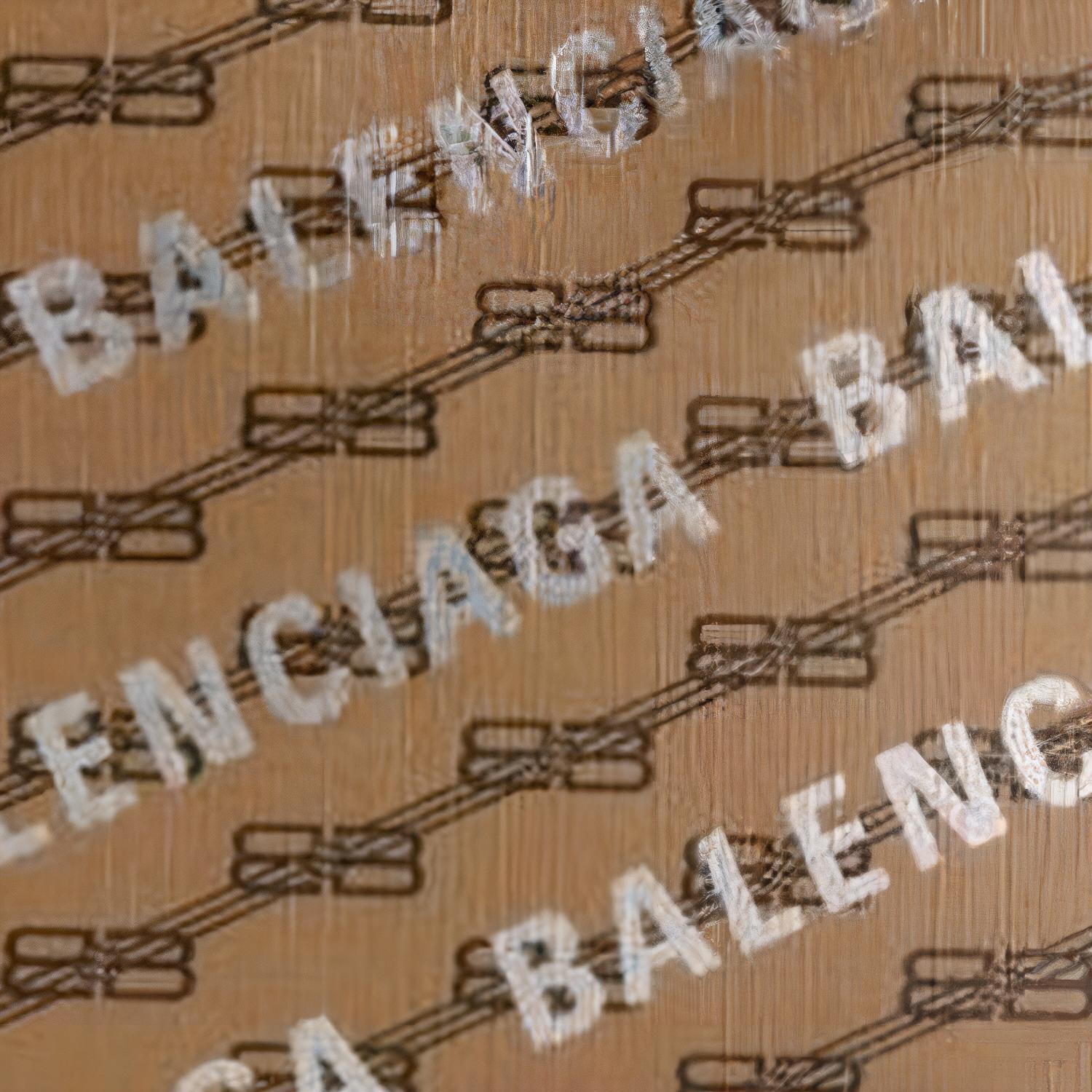 Сумка женская Balenciaga 6938052AAHW2762 бежево-коричневая большого размера