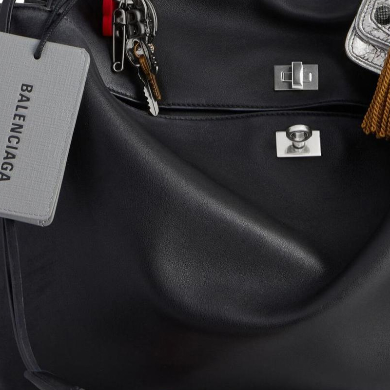 Сумка женская Balenciaga 7897442AA7B1000 черная