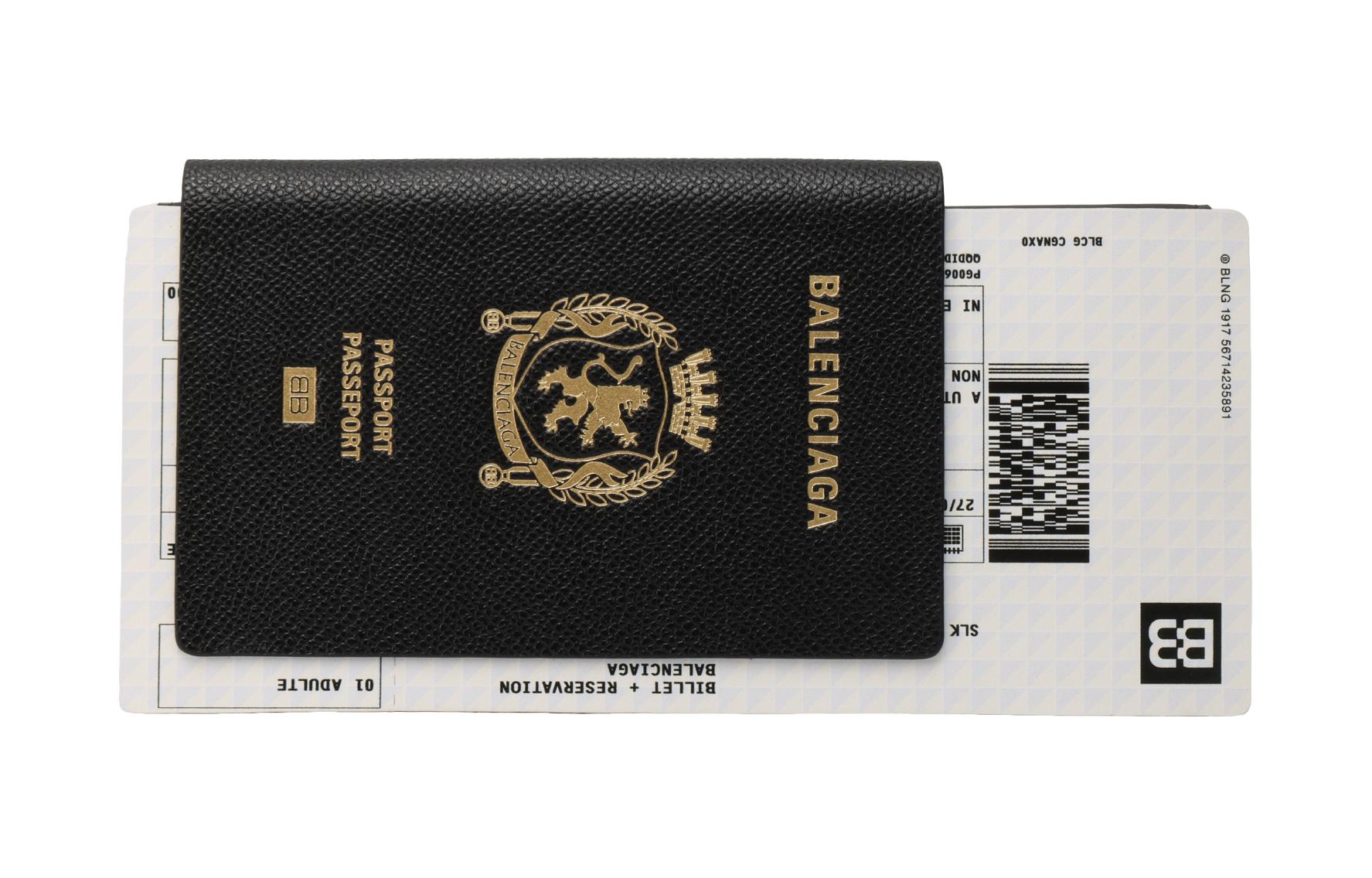 Кошелек женский Balenciaga 7877742AA3R1000 черный-золотой