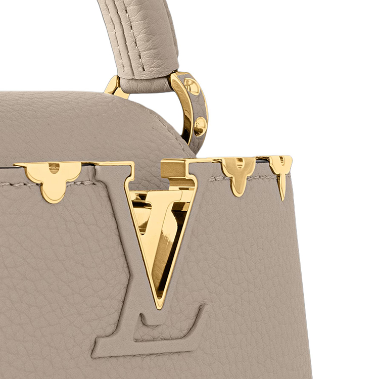 Сумка женская LOUIS VUITTON Capucines Taurillon Leather Capson серого цвета