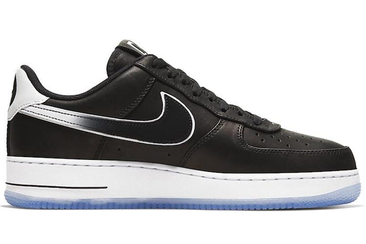 Кроссовки унисекс Nike Air Force 1 Low 07 QS, 39 EU