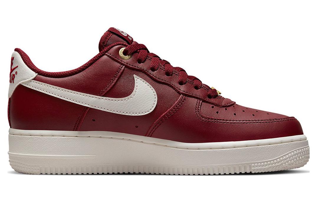 Кеды женские Nike Air Force 1 Low '07 Premium Team Red, 35.5 EU