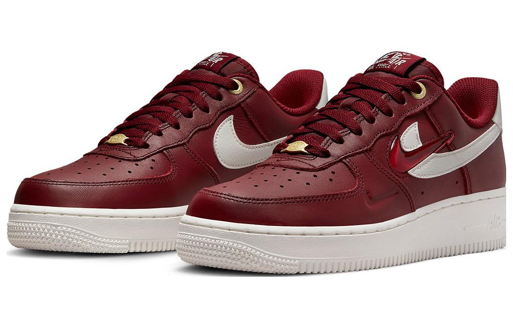 Кеды женские Nike Air Force 1 Low '07 Premium Team Red, 35.5 EU