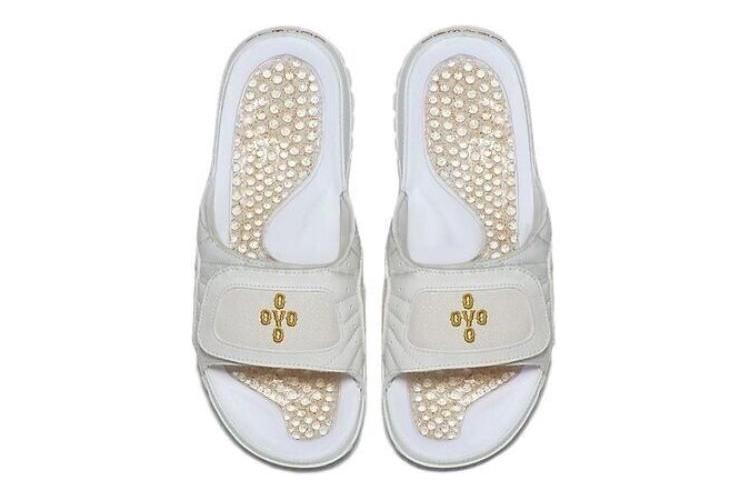 Шлепанцы мужские Air Jordan Hydro 7 Retro белые, 41 EU