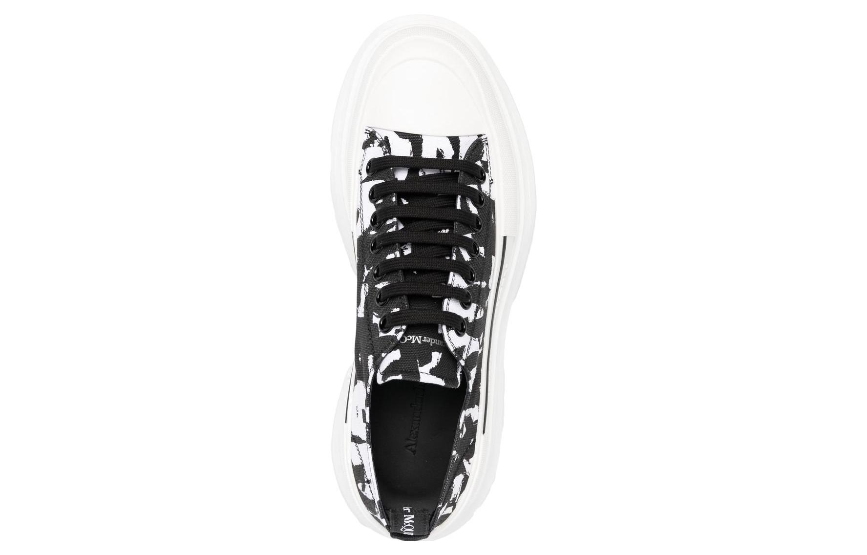 Кроссовки мужские Alexander McQueen Graffiti Tread Slick Low Lace Up черные
