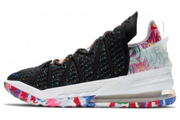 Кроссовки мужские Nike LeBron 18 James Gang черные-белые