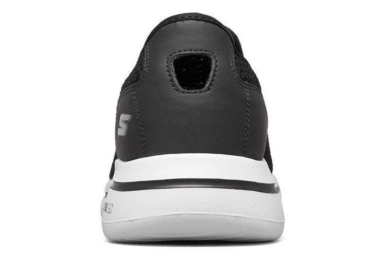 Кроссовки мужские Skechers Go Walk 5 Slip On черные, 39.5 EU