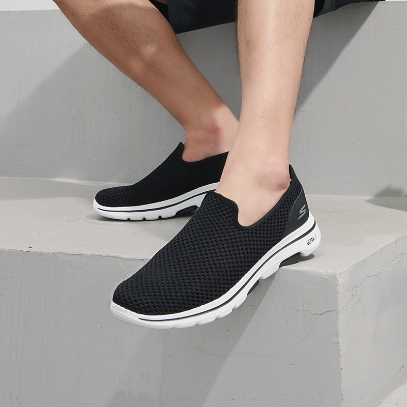 Кроссовки мужские Skechers Go Walk 5 Slip On черные, 39.5 EU