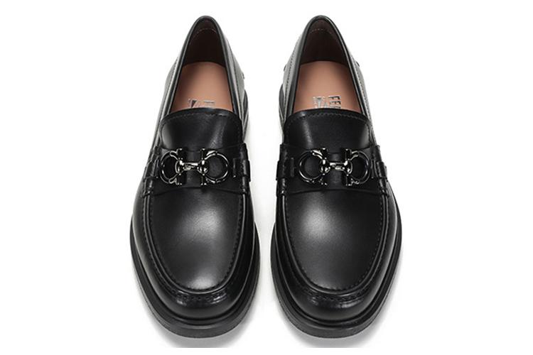 Лоферы мужские Salvatore FERRAGAMO Gancini Ornament черные-серые, 40.5 EU