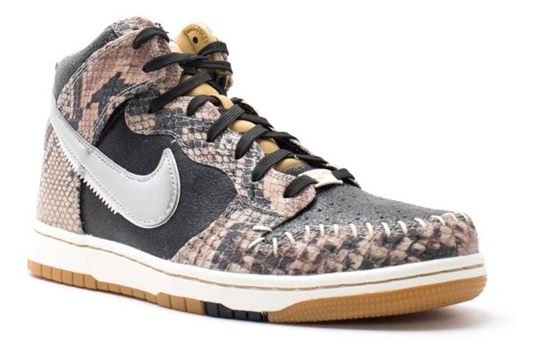 Кроссовки мужские Nike Dunk Cmft Prm Qs змеиная кожа, 40.5 EU