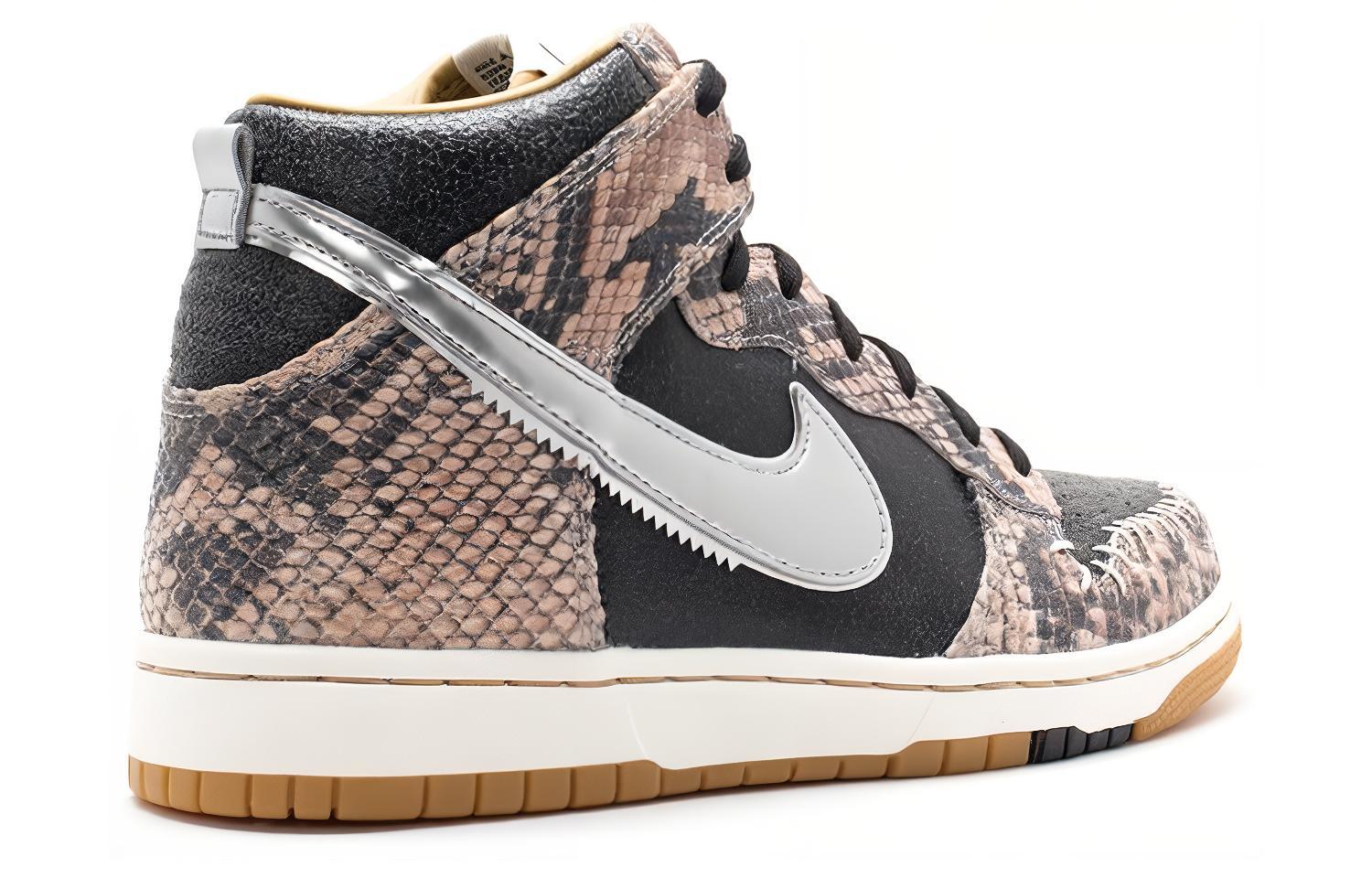 Кроссовки мужские Nike Dunk Cmft Prm Qs змеиная кожа, 40.5 EU