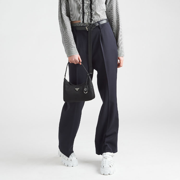 Сумка женская PRADA Re-Edition 2005 Re-Nylon черная