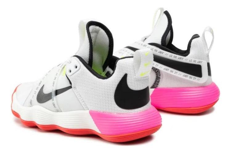 Кроссовки унисекс Nike React Hyperset SE белые, черные, ярко красные, 40.5 EU