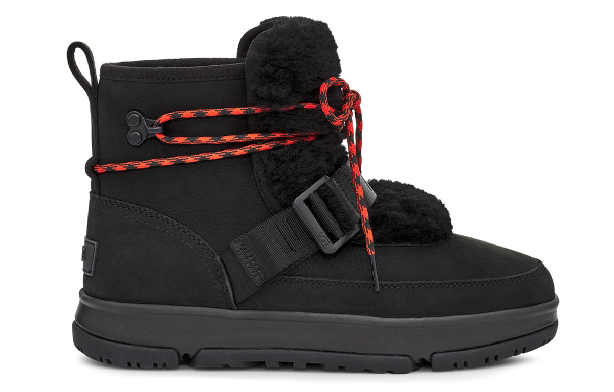 Снежные ботинки женские UGG Classic Weather Hiker черные, 36 EU