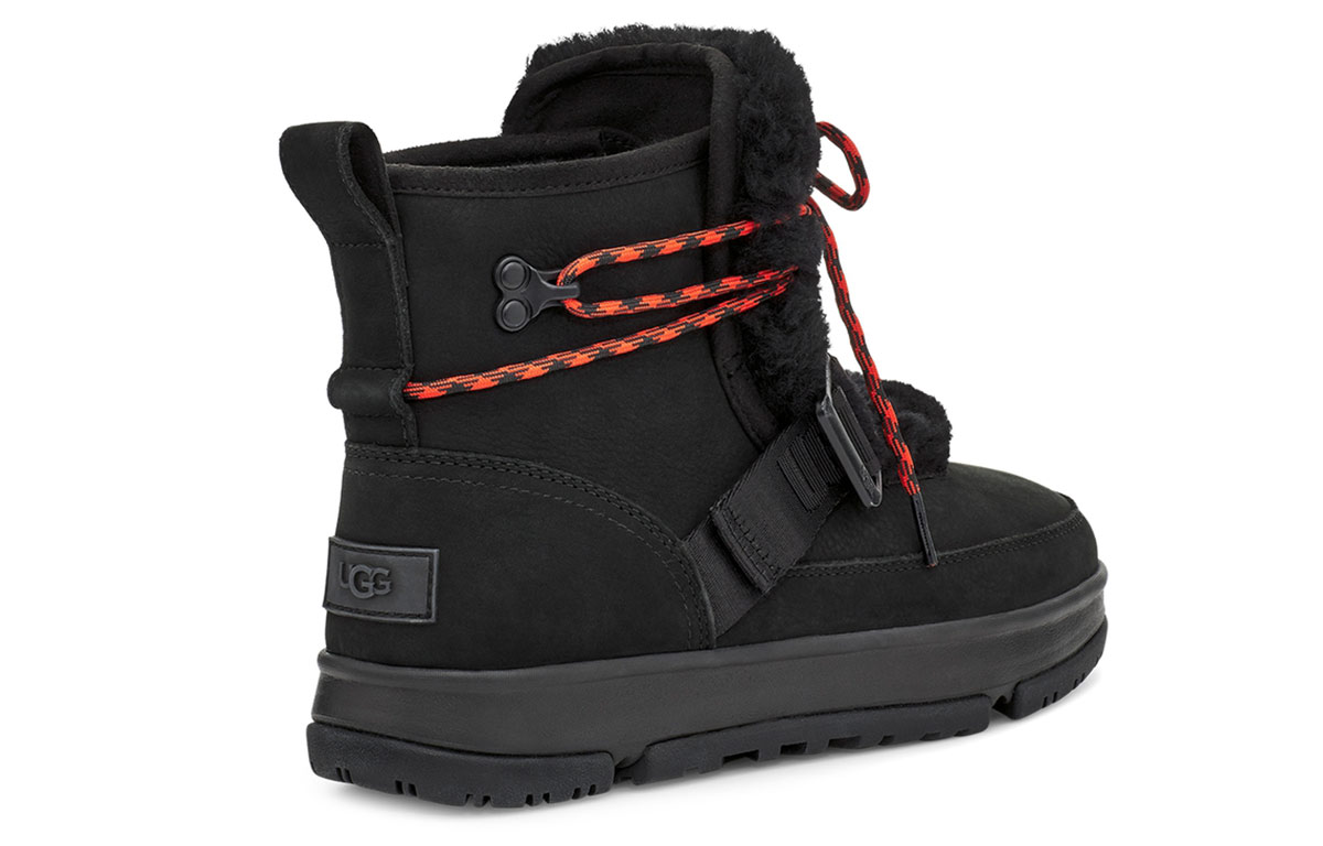 Снежные ботинки женские UGG Classic Weather Hiker черные, 36 EU