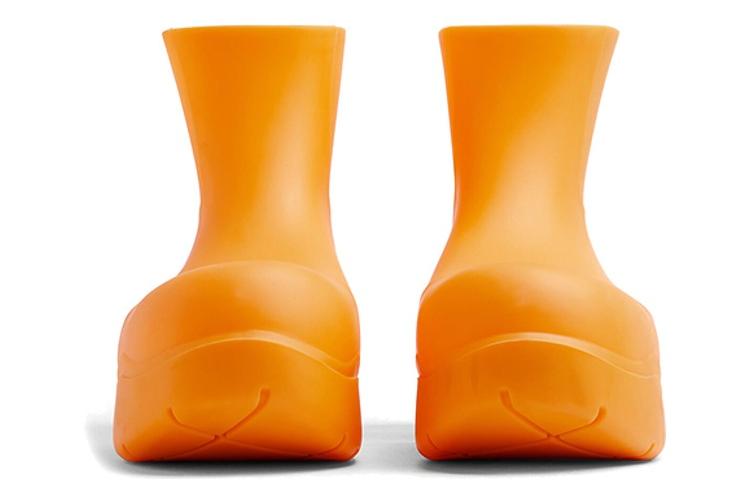 Резиновые полусапоги женские Bottega Veneta Puddle Ankle Boot тёмно-оранжевые, 35 EU