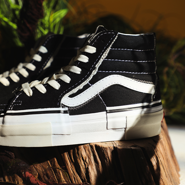Кроссовки унисекс Vans Sk8 Hi Reconstruct черные, белые, 39 EU