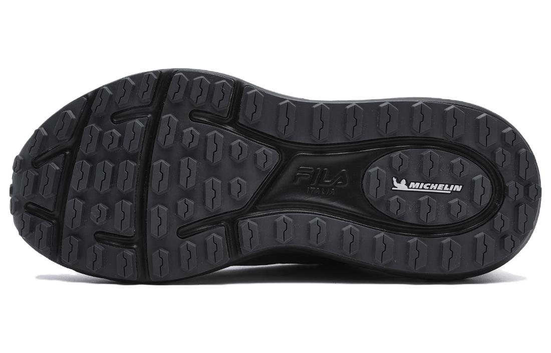 Спортивные ботинки мужские FILA Explorer черные, 41 EU