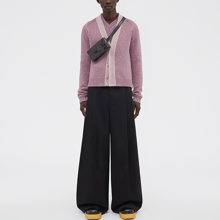 Поясная сумка мужская Bottega Veneta Cassette Belt Bag Mini черная