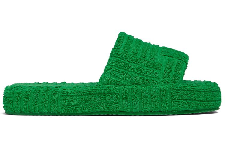 Тапочки женские Bottega Veneta Resort Sponge зелёные, 39 EU