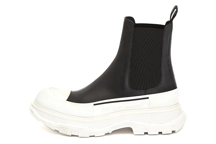 Ботинки женские Alexander McQueen Chelsea Tread Ankle Boot черные, белые