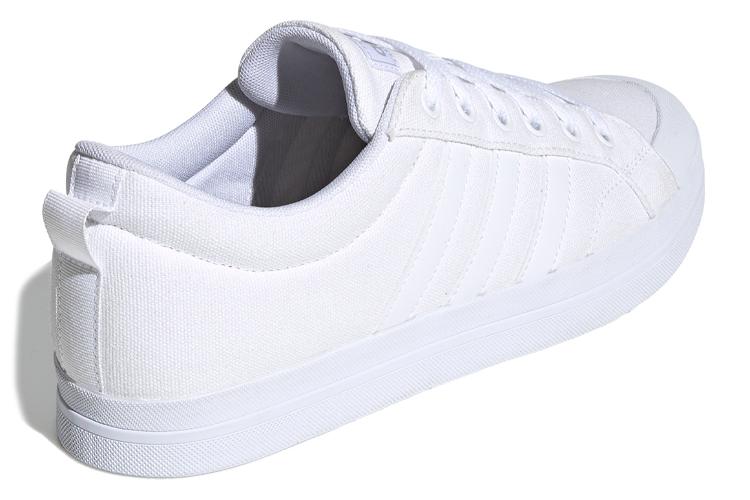 Кроссовки мужские Adidas Neo Bravada Low Tops белые, 42 2/3 EU