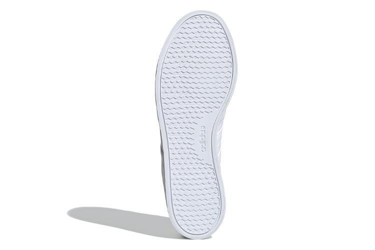 Кроссовки мужские Adidas Neo Bravada Low Tops белые, 42 2/3 EU