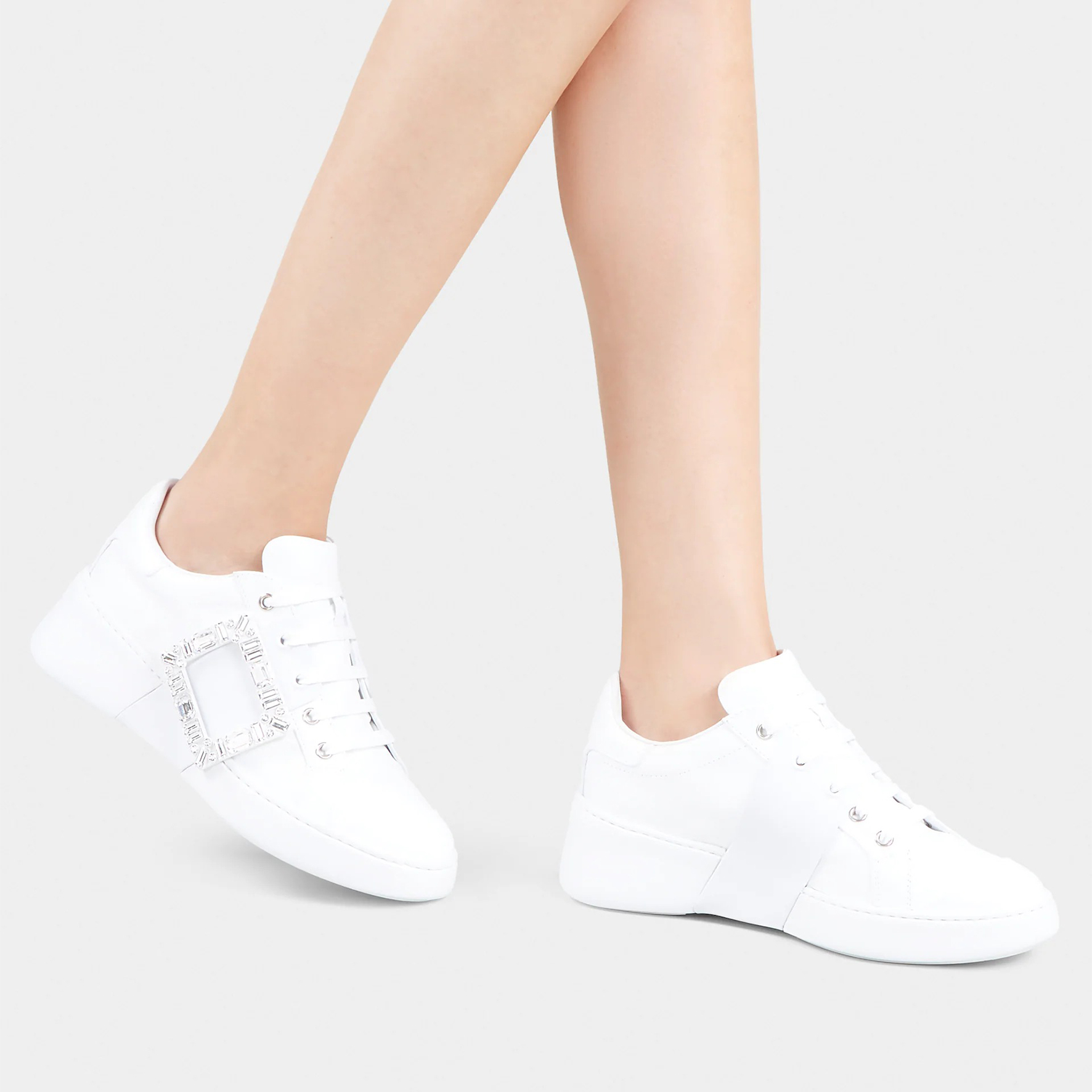 Кроссовки женские Roger Vivier Viv' Skate Strass Buckle, белые