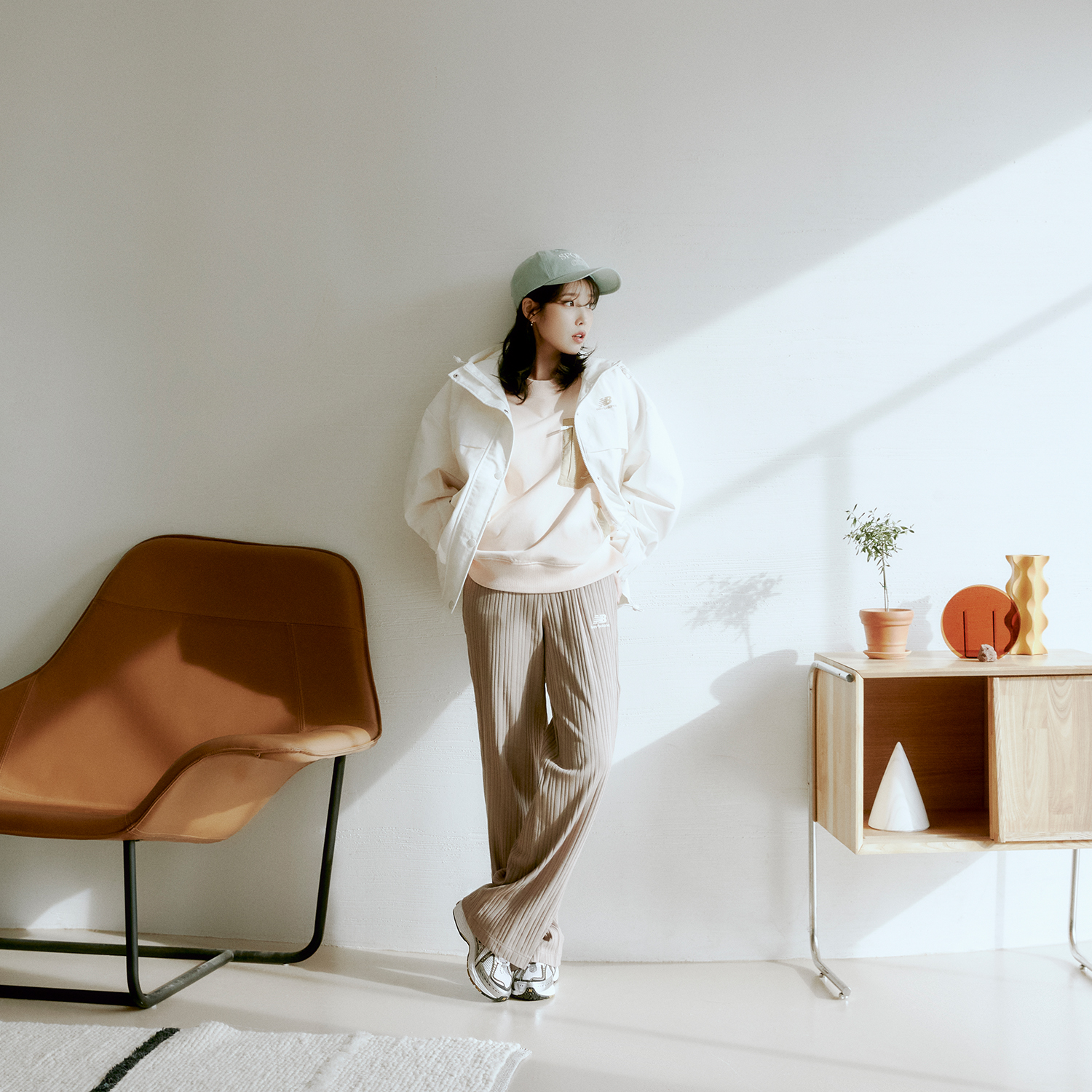 Кроссовки унисекс New Balance 1906R белые, серебристые, 46.5 EU