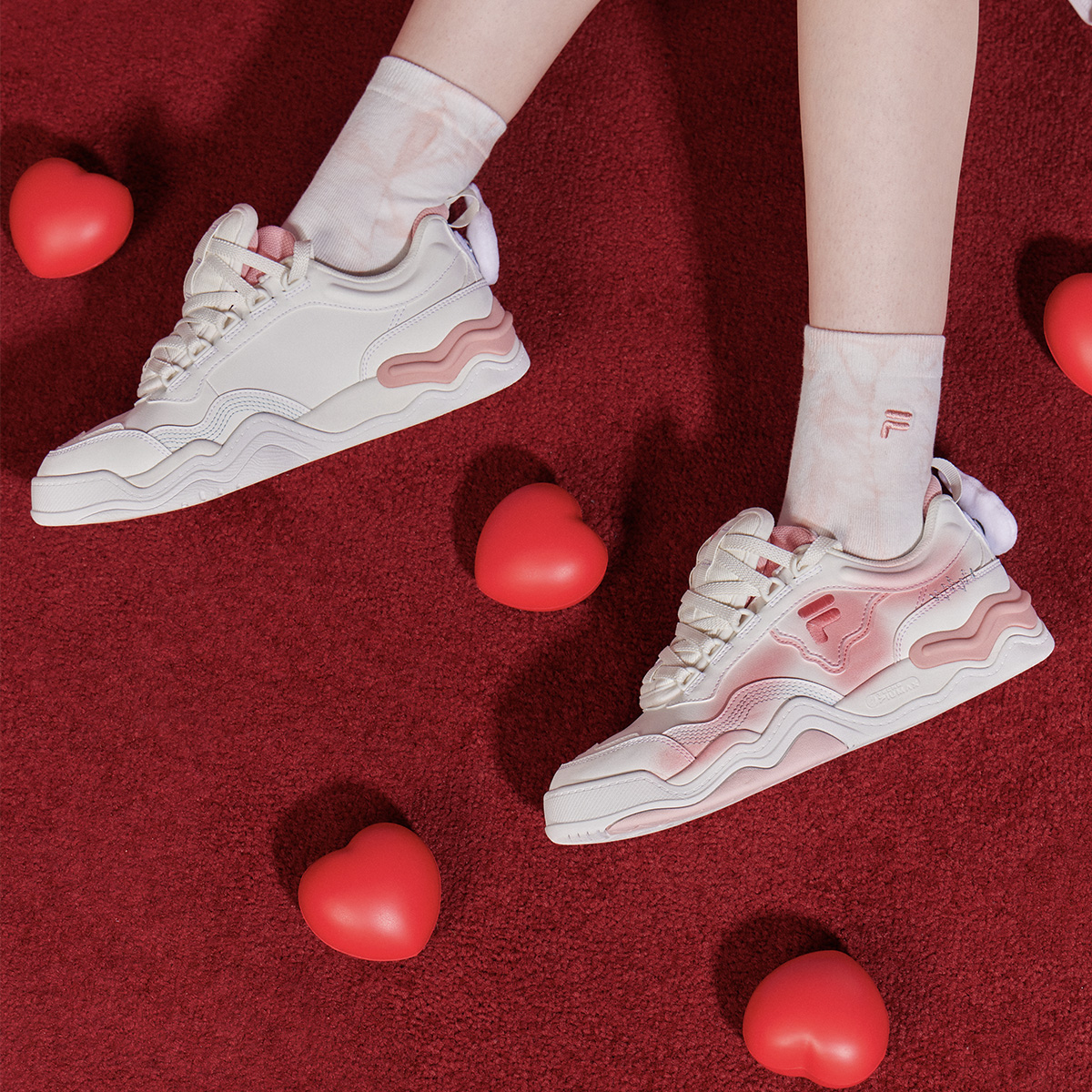 Спортивные кеды женские FILA FUSION Kick Sneakers белые, розовые, 36.5 EU